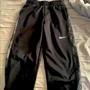 Athletic pants